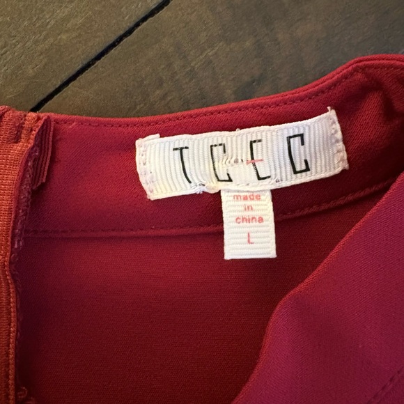 TCEC Elegant Dark Red Flutter Sleeve Tie Waist Dress – Size Large - Picture 4 of 7